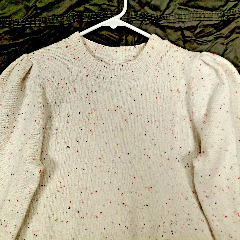 Womens Size L Cream Beige Sweater Eyelet‎ Detail Puff Long Sleeve Crop Crewneck